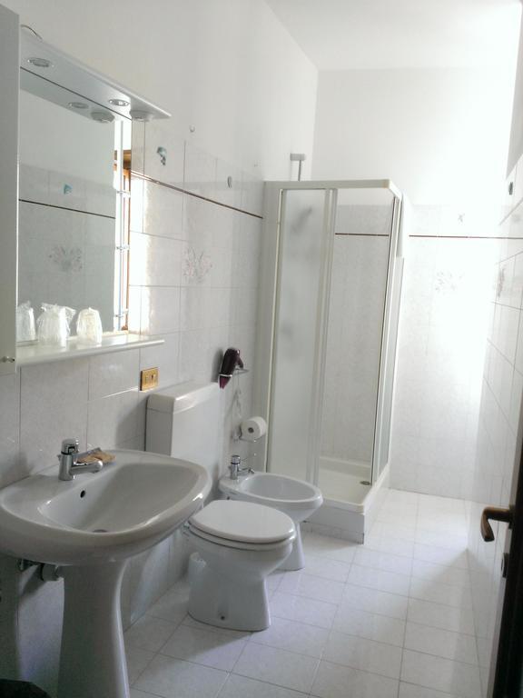 Hotel Rossobarolo Pokoj fotografie